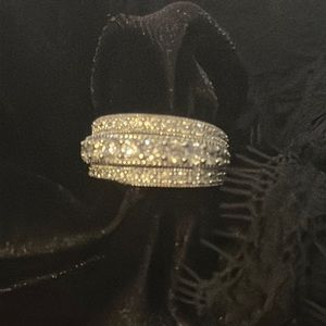 - 925 Sterling stone Anniversary Band Sz.6